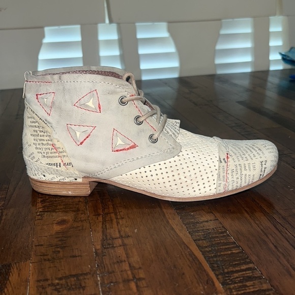 VTG Clocharme Ankle Bootie newsprint cap toe lace up 80’s size 37 - Picture 16 of 16